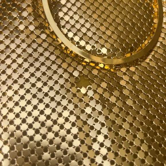 GOLD TONE CHAIN MAIL HANDBAG - Picture 3 of 7